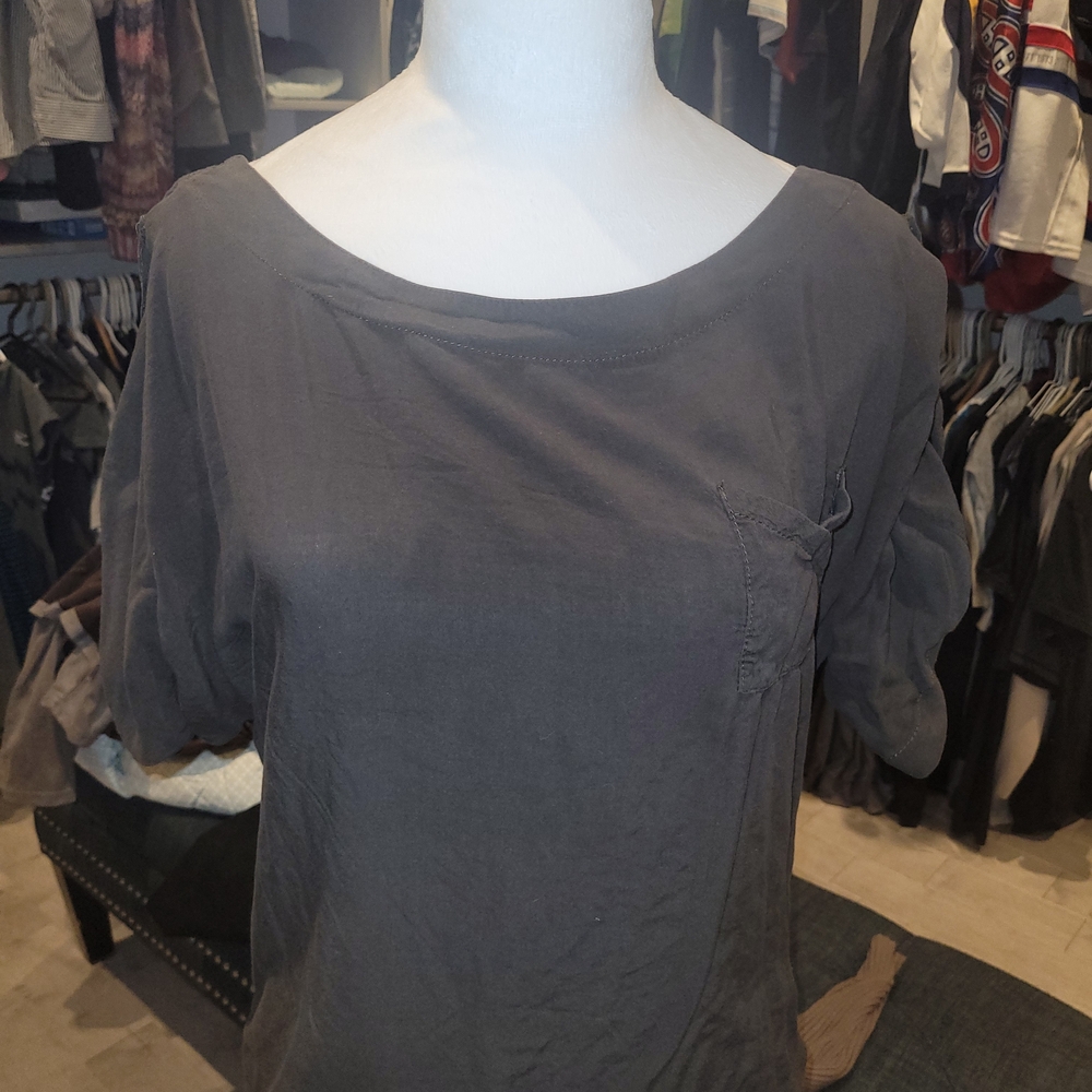 Chic Charcoal Dark Green Women's Short Sleeve Top